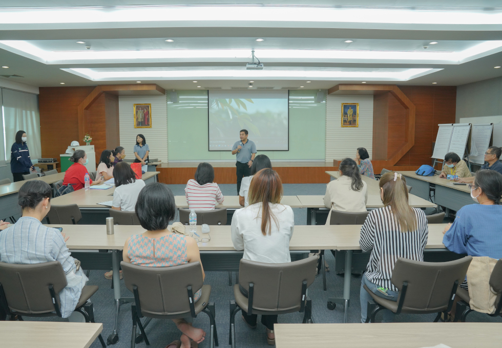 SMS Hosted the Starch Chemistry Lecture to Enterprenuer Faculty from HCU