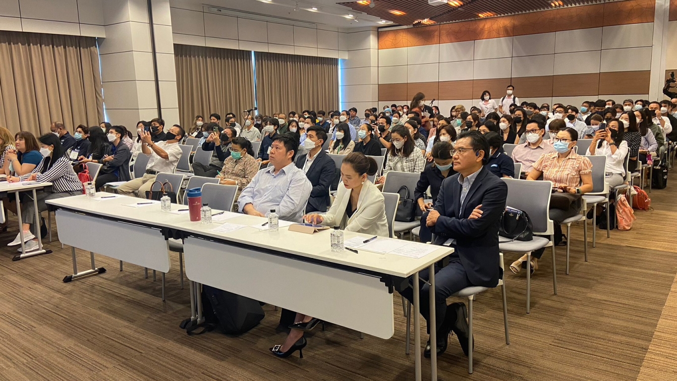 LINE_ALBUM_Plastic _ rubber seminar 11 May 2023_230516_20.jpg