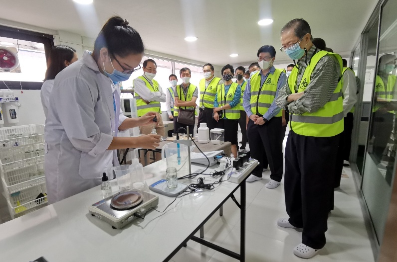 Tissue Culture Demonstration.jpg